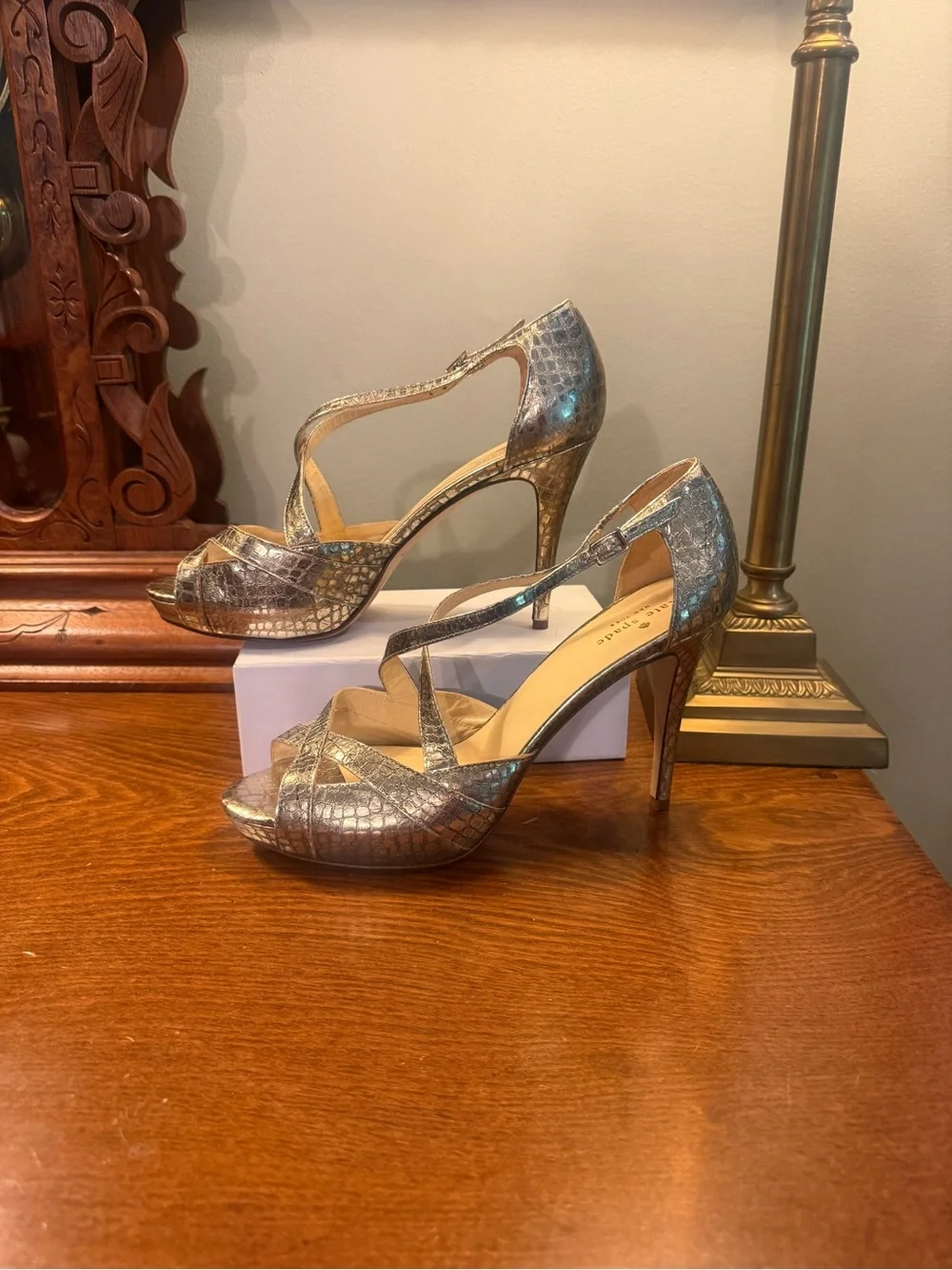 kate spade Metallic Gold Croc Leather Strappy High Heel Platform Sandal Size 10